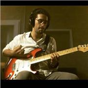 Insegnante di chitarra elettrica e acustica in presenza e online